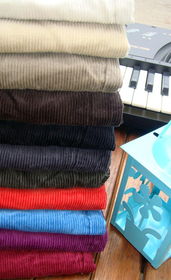 库存半身裙批发指南 复古女装与外贸原单的供应优势